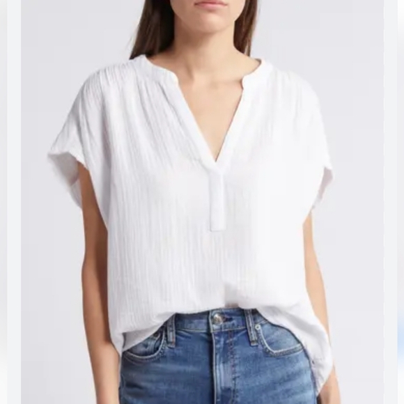 XiRENA blouse - Picture 1 of 6